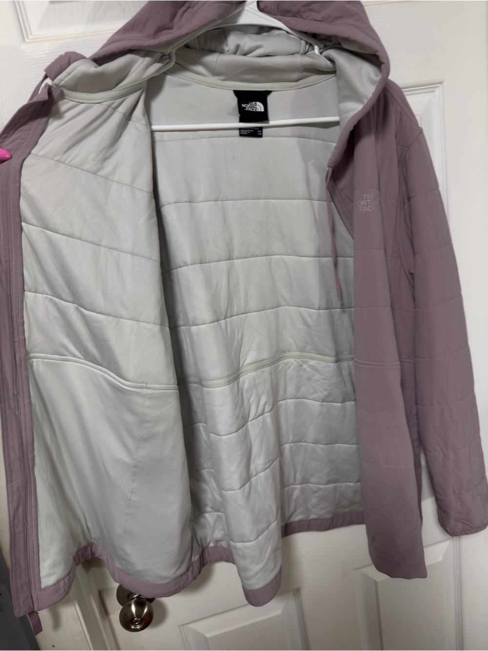 The North Face Women's Hooded Quilted Jacket in Mauve - Picture 4 of 6